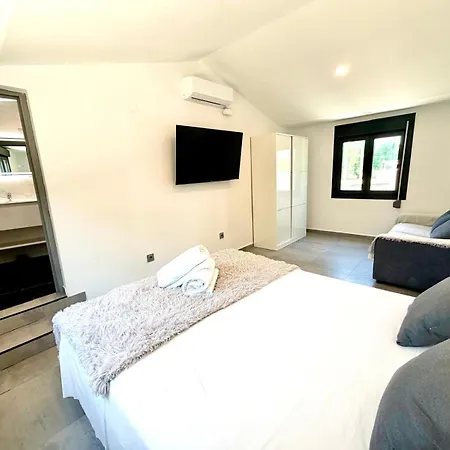 Escaldes Villa *